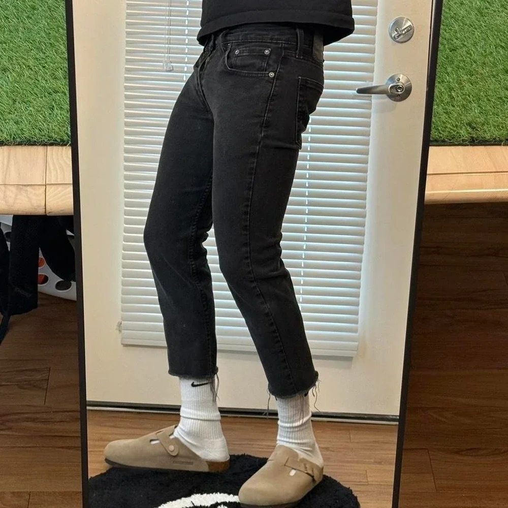 Levi's 514 (slim) straight black jeans 28x23